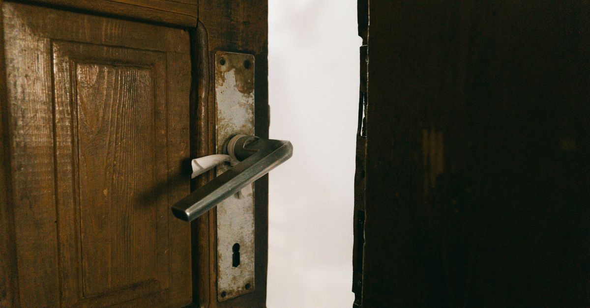 Door Knob Lock vs. Deadbolt: How Much Security Do You Really Get? — Parsippany Locksmith